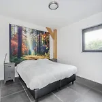 Modern With Pond View Nr 687 בארלה-נוסאו