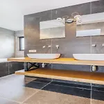 Modern With Pond View Nr 687 בית נופש בארלה-נוסאו